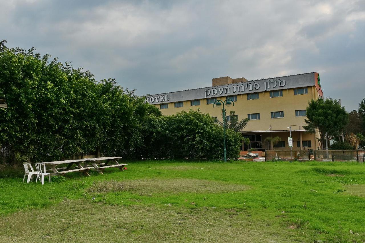 Pearl Of The Valley Hotel Kfar Tavor Extérieur photo