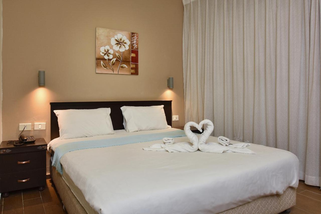 Pearl Of The Valley Hotel Kfar Tavor Extérieur photo