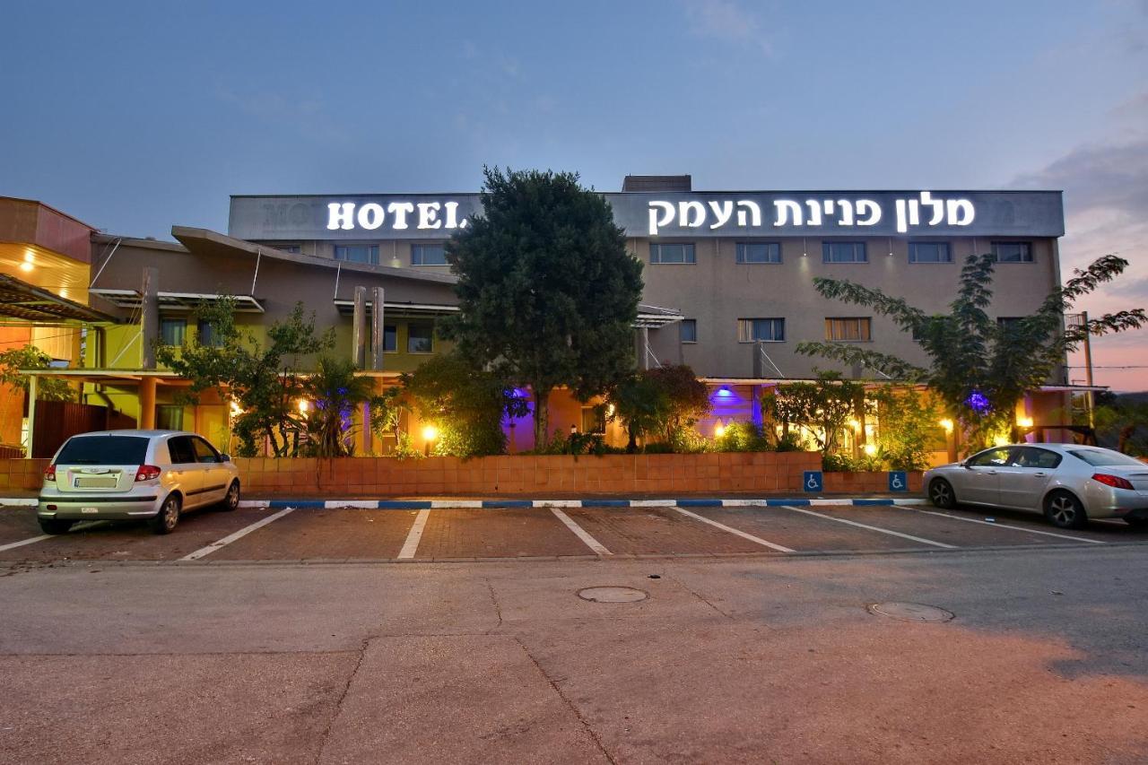 Pearl Of The Valley Hotel Kfar Tavor Extérieur photo